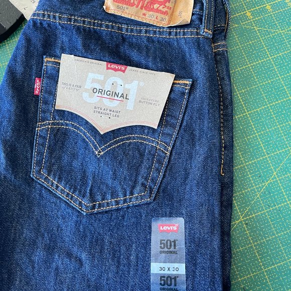💙 HOST PICK 💙 Levi's 501 ORIGINAL - Picture 3 of 5